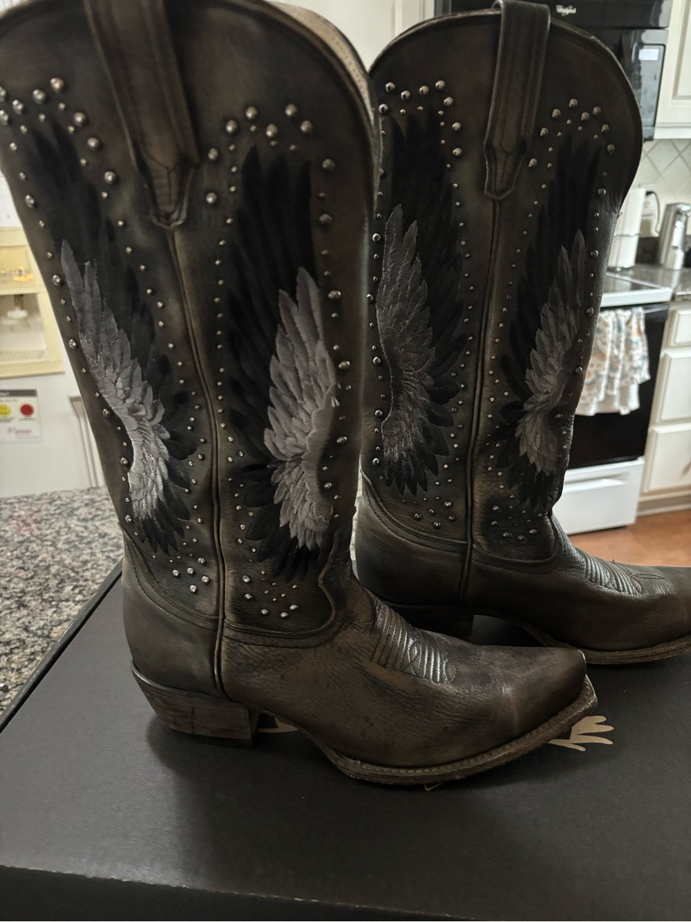 Like new Freebird Angel Women’s Boots. Sz 9.